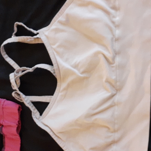 🔥B2G1Free🔥Set of 3 sports bra - Picture 6 of 9